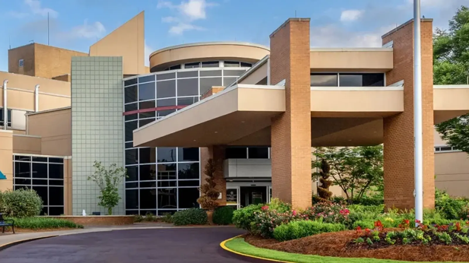 Atrium Health Floyd Medical Center Entrance