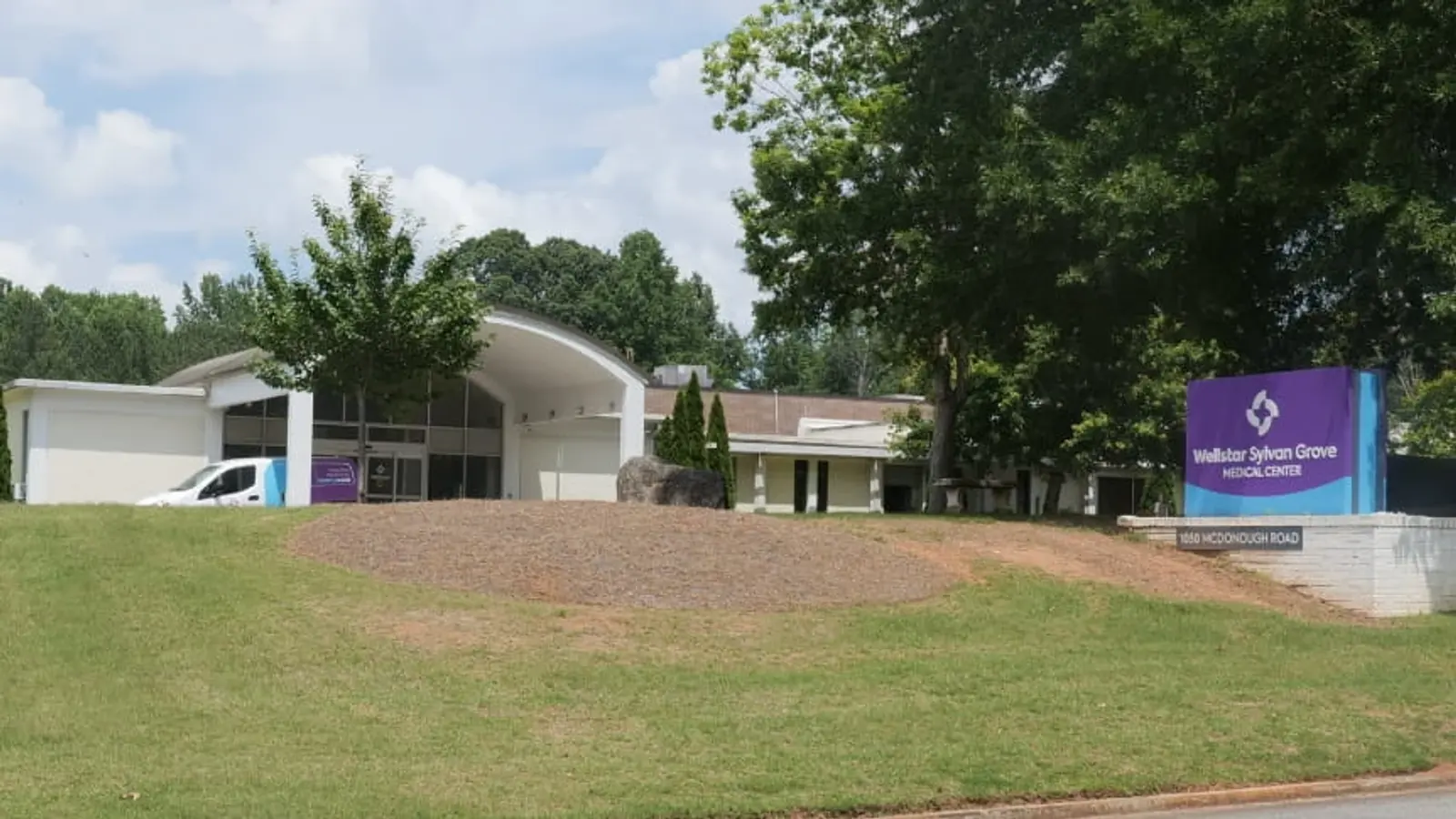 Wellstar Sylvan Grove Medical Center Exterior