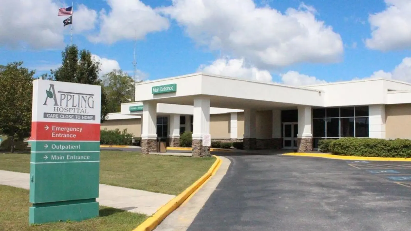 Appling Hospital Entrance