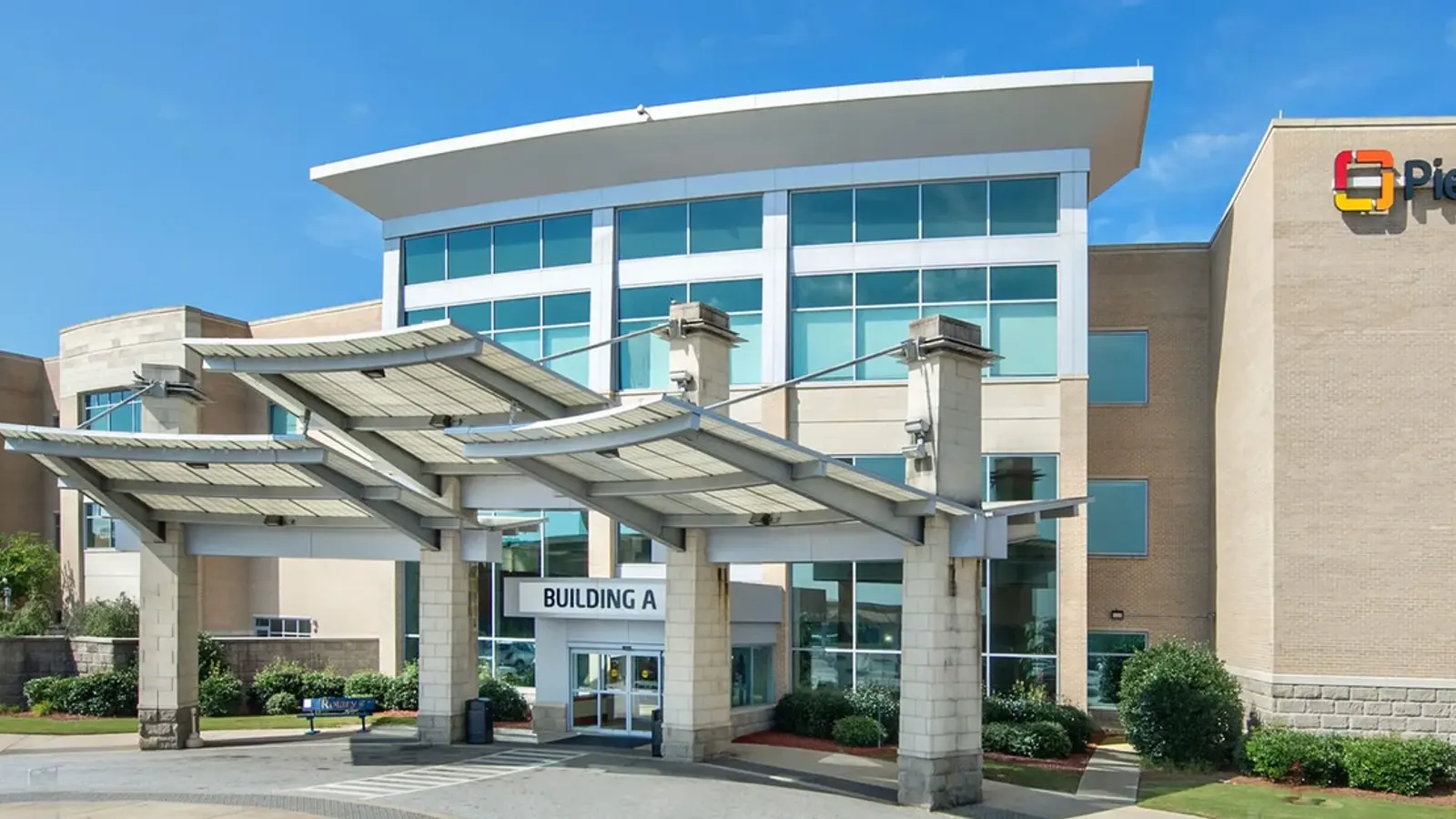Piedmont Rockdale Hospital Building A Entrance