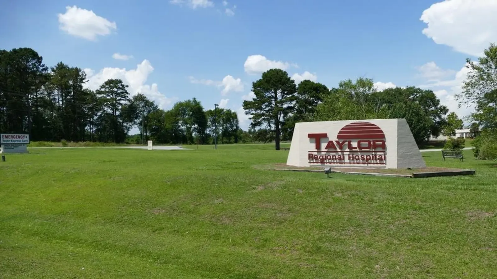 Taylor Regional Hospital Entrance