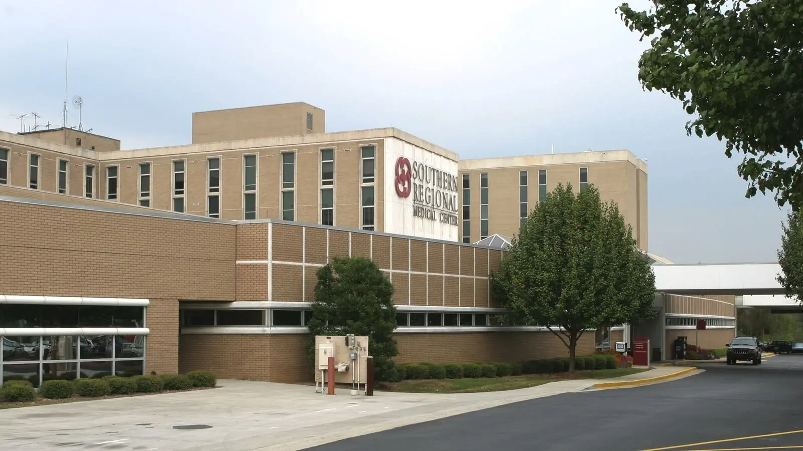 Southern Regional Medical Center Entrance