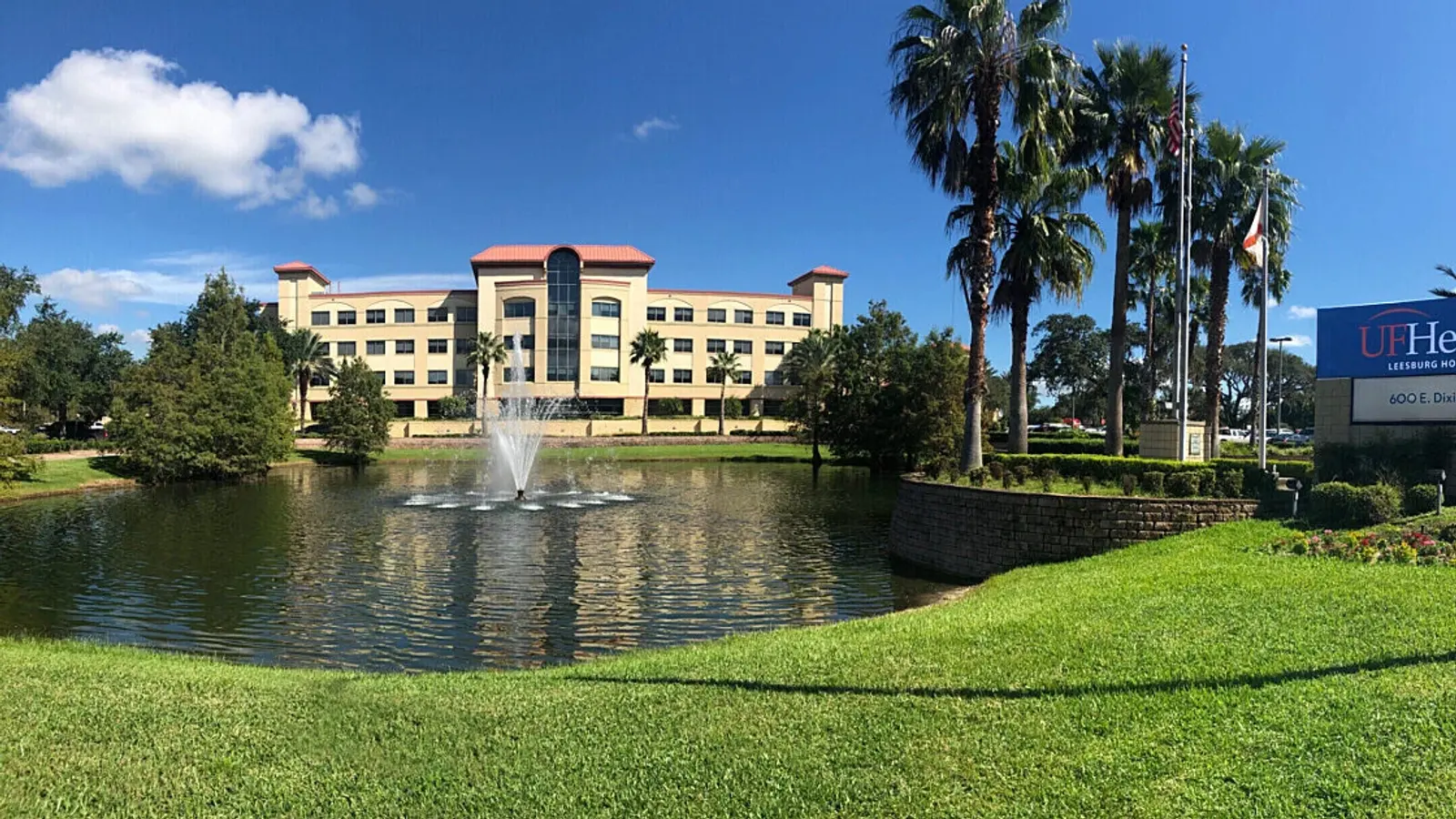 Exterior of UF Health Leesburg Hospital