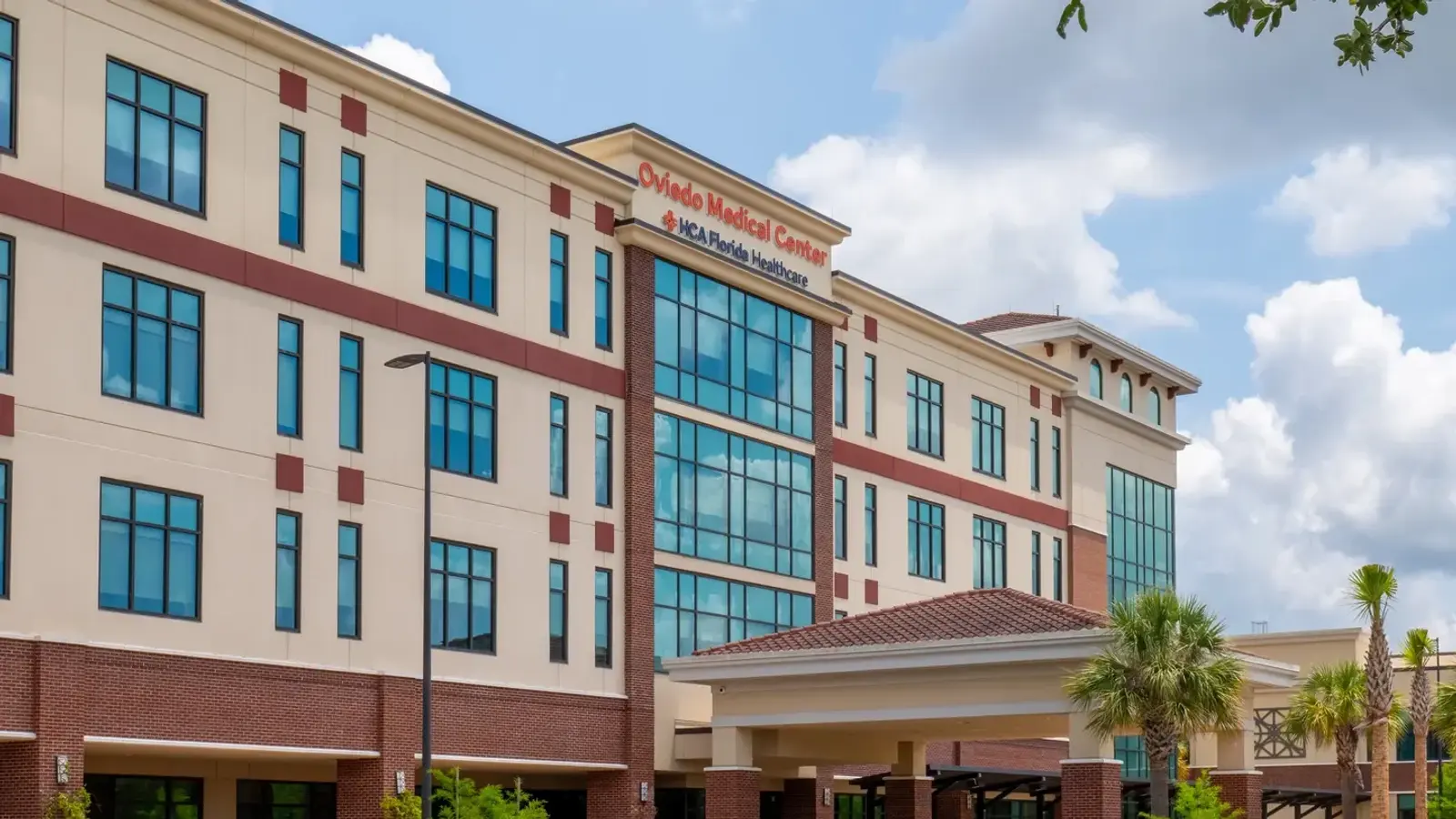 Oviedo Medical Center exterior photo.