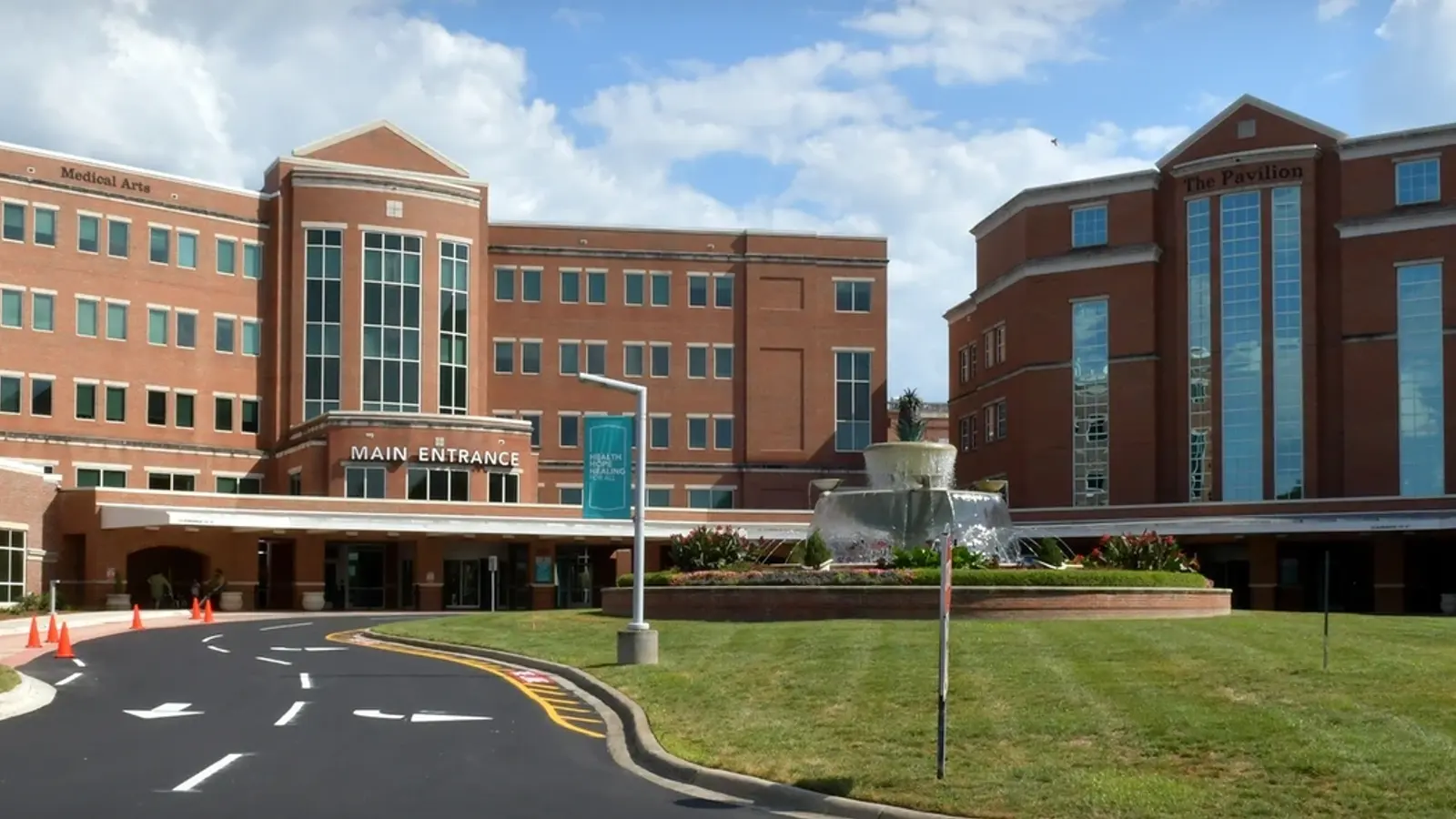 ATRIUM HEALTH CABARRUS hospital exterior