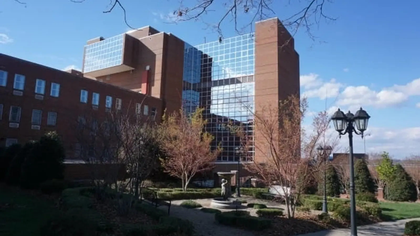 IREDELL MEMORIAL HOSPITAL INC hospital exterior