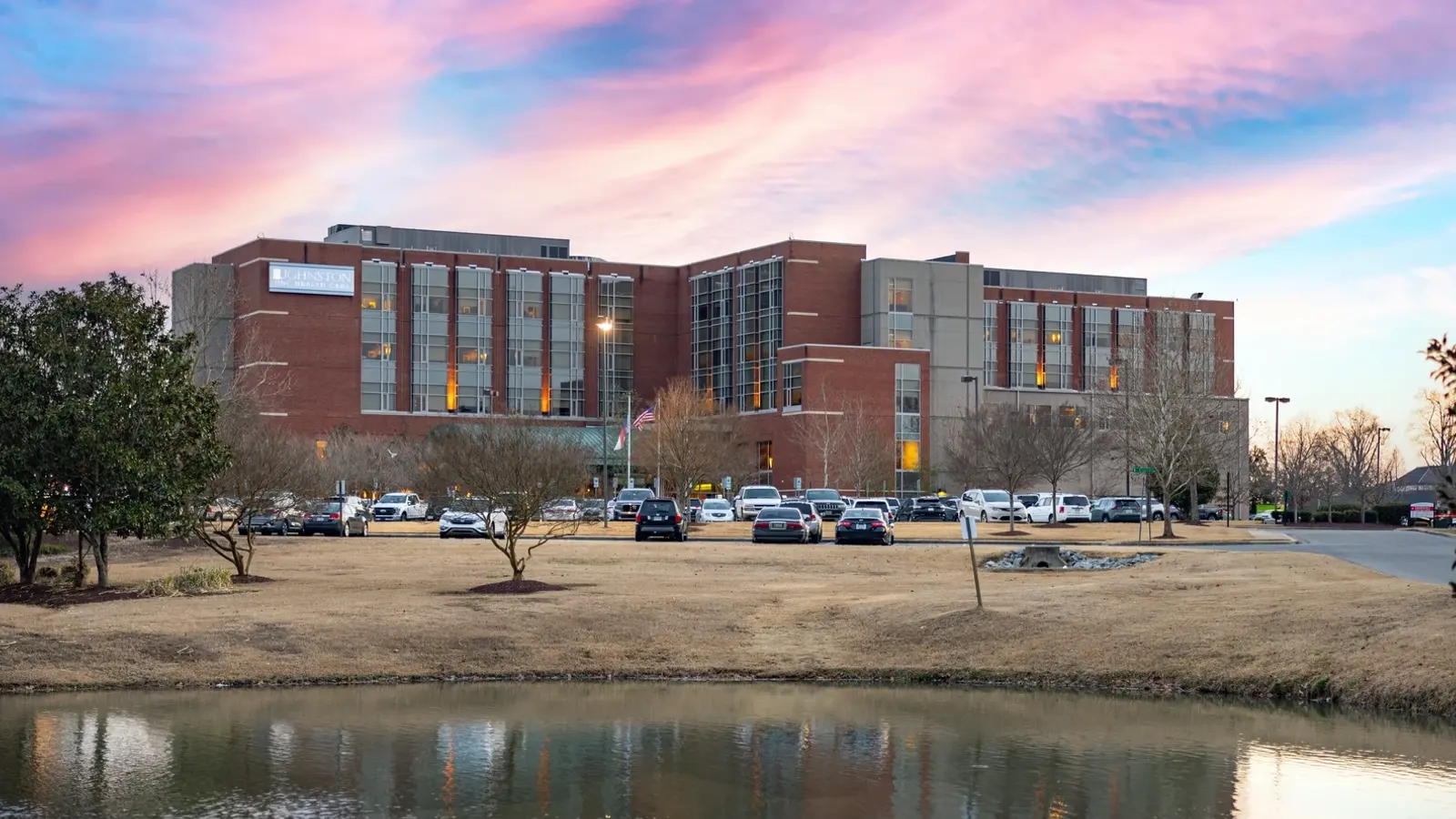 UNC HEALTH JOHNSTON — SMITHFIELD hospital exterior