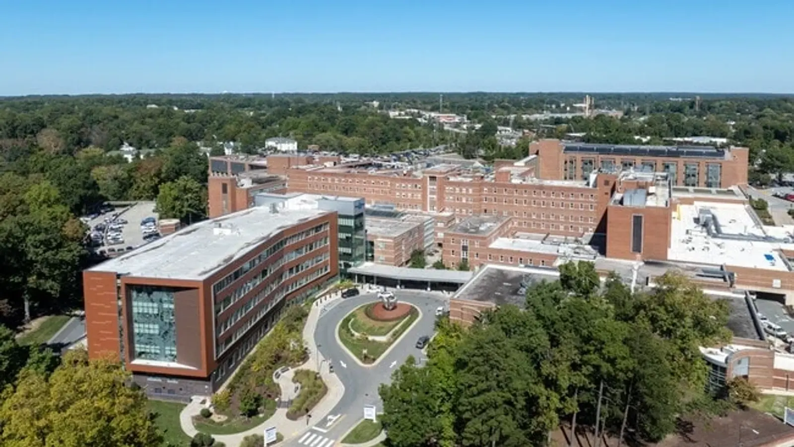 MOSES H. CONE MEMORIAL HOSPITAL, THE hospital exterior