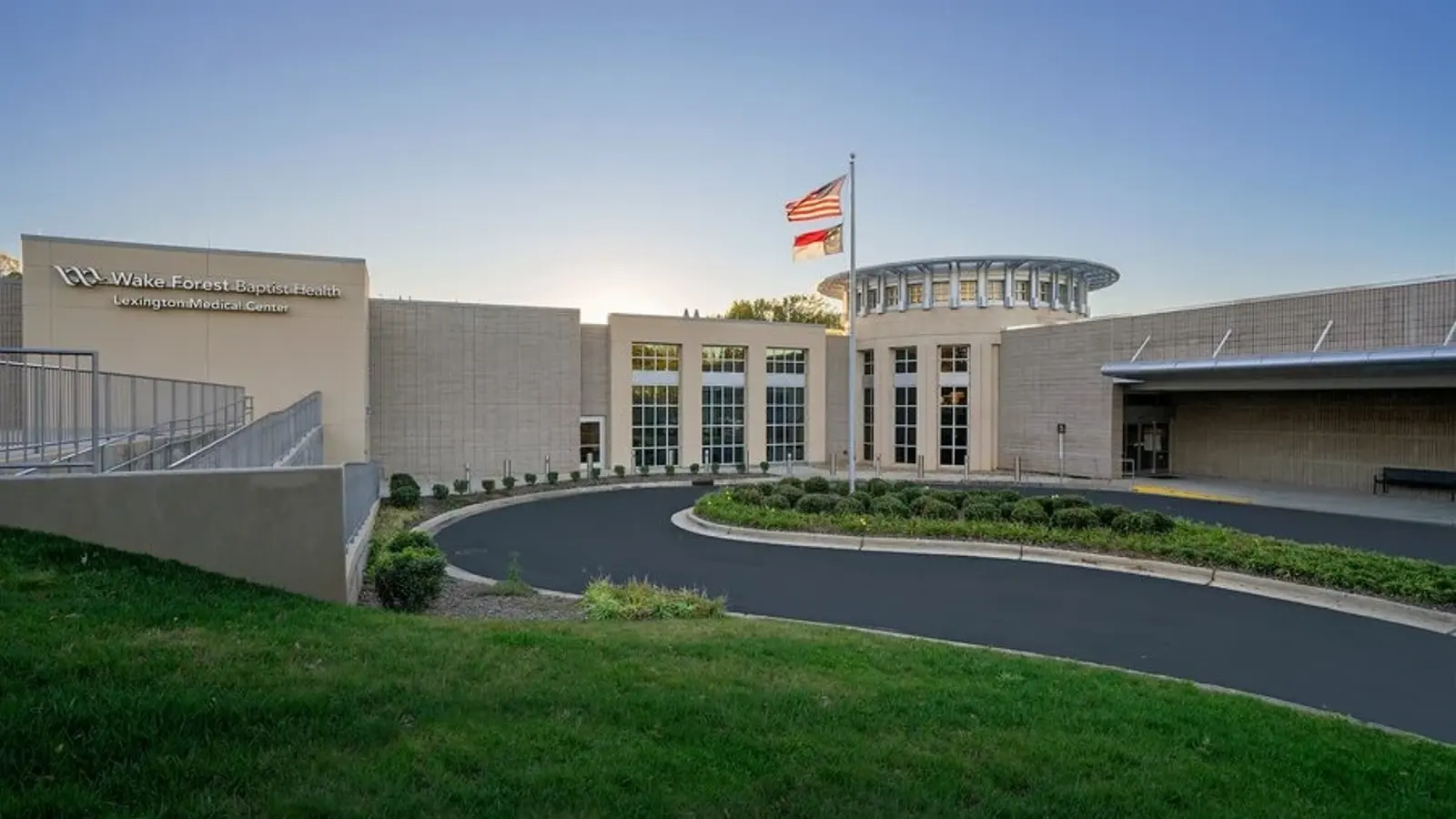 ATRIUM HEALTH WAKE FOREST BAPTIST LEXINGTON MEDICAL CENTER hospital exterior