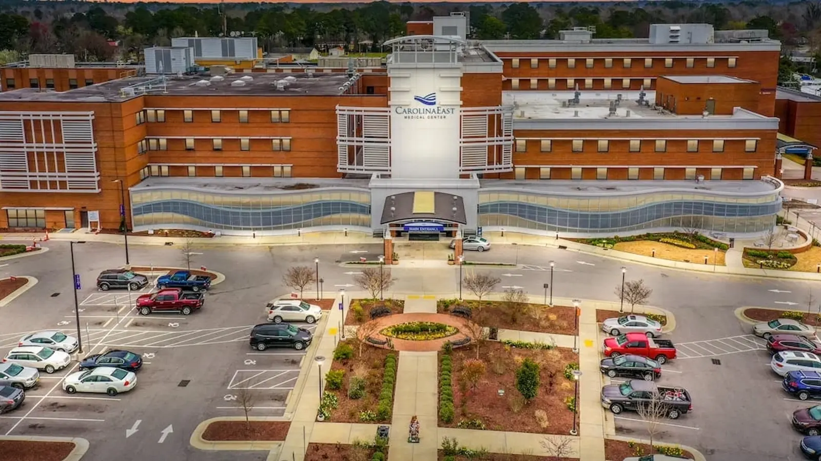 CAROLINAEAST MEDICAL CENTER hospital exterior