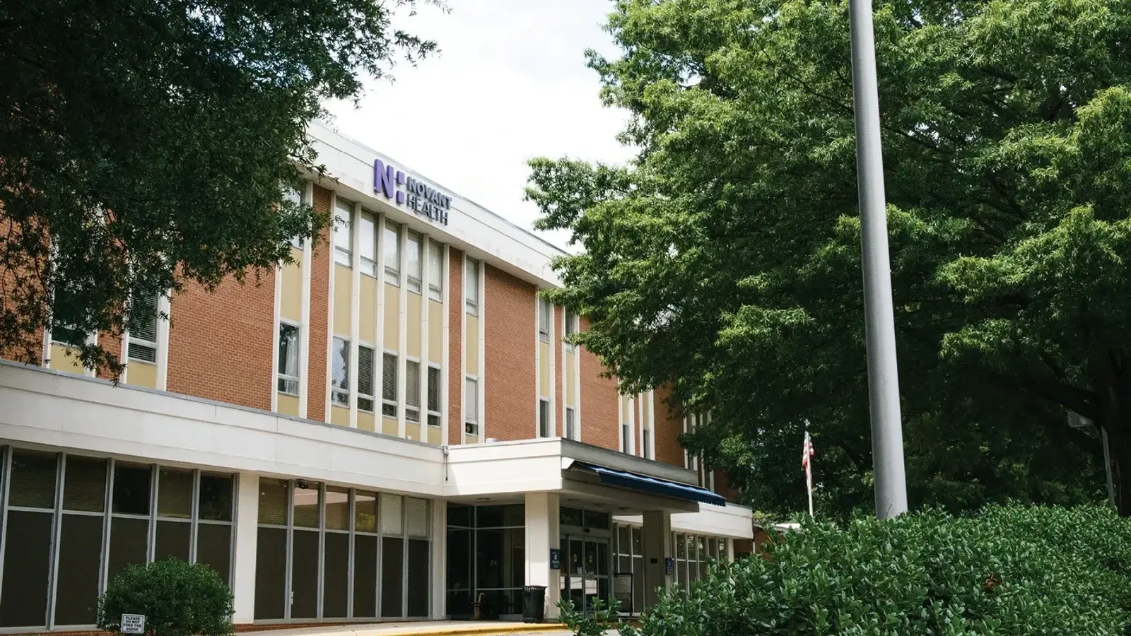NOVANT HEALTH MEDICAL PARK HOSPITAL hospital exterior