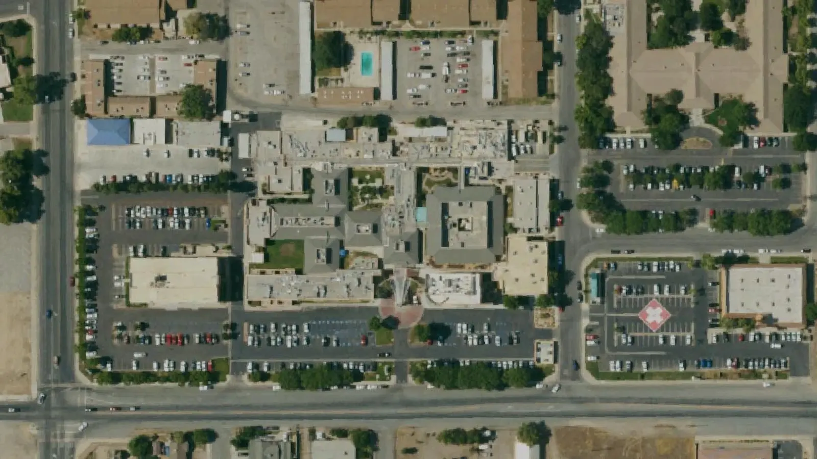 Aerial view of Adventist Health Delano in Delano, CA campus and surroundings; USDA NAIP imagery, 2022.