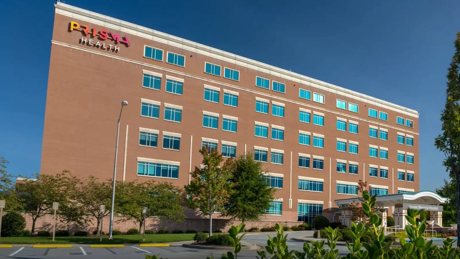 PRISMA HEALTH OCONEE MEMORIAL HOSPITAL hospital exterior