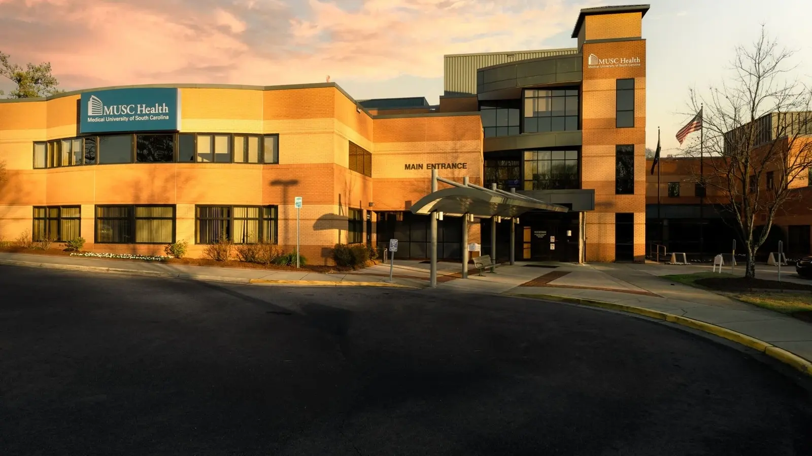 MUSC HEALTH KERSHAW MEDICAL CENTER hospital exterior