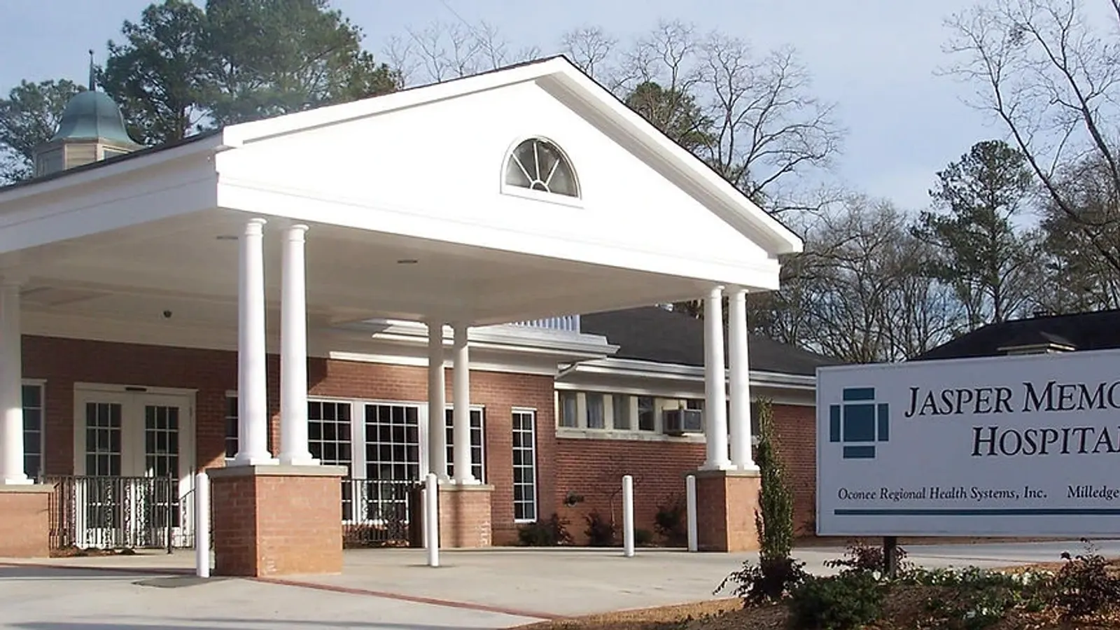 Jasper Memorial Hospital Entrance