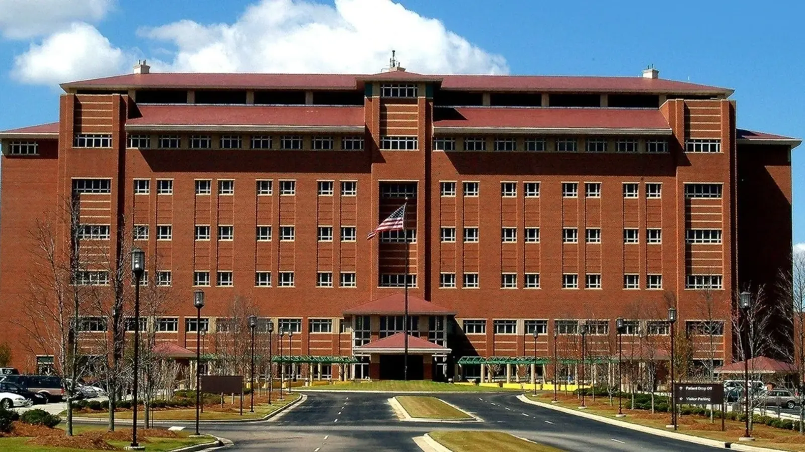 WOMACK ARMY MEDICAL CENTER hospital exterior
