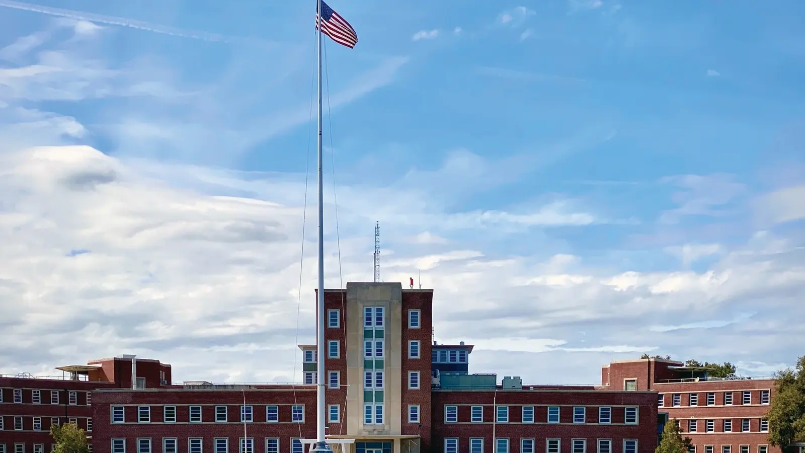NAVAL HOSPITAL BEAUFORT hospital exterior