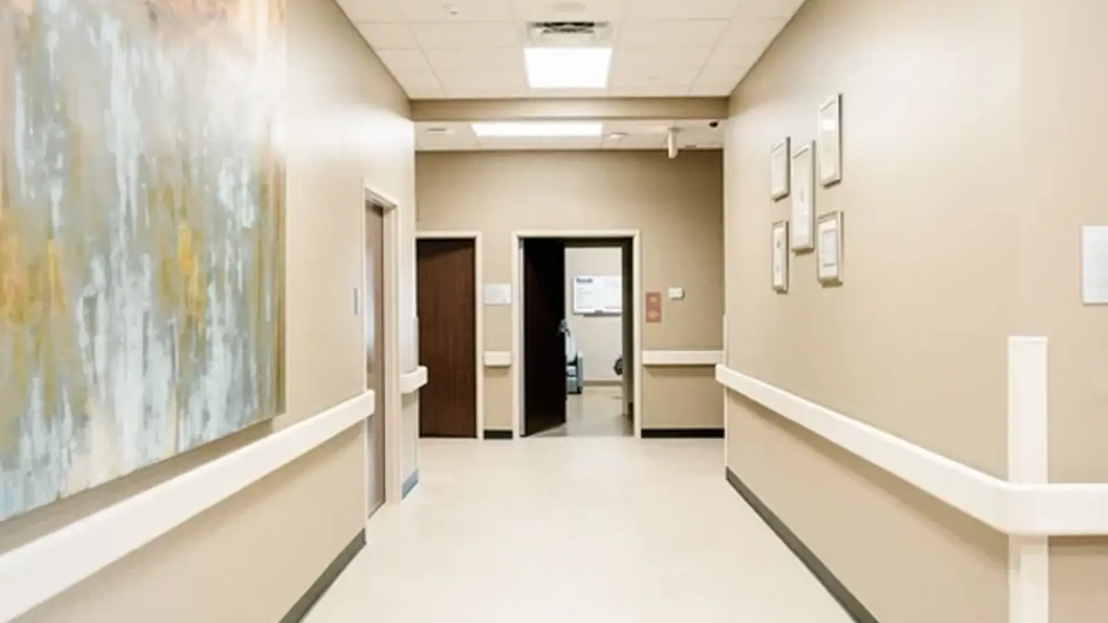 Verified interior corridor at Louisiana Extended Care Hospital of Lafayette