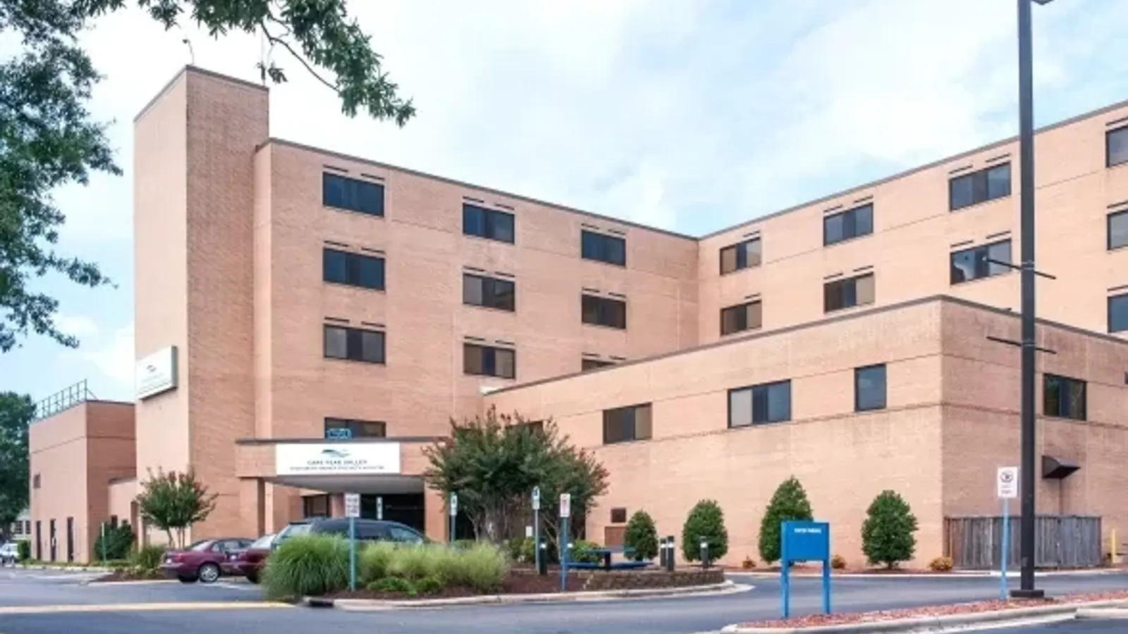HIGHSMITH-RAINEY SPECIALTY HOSPITAL hospital exterior