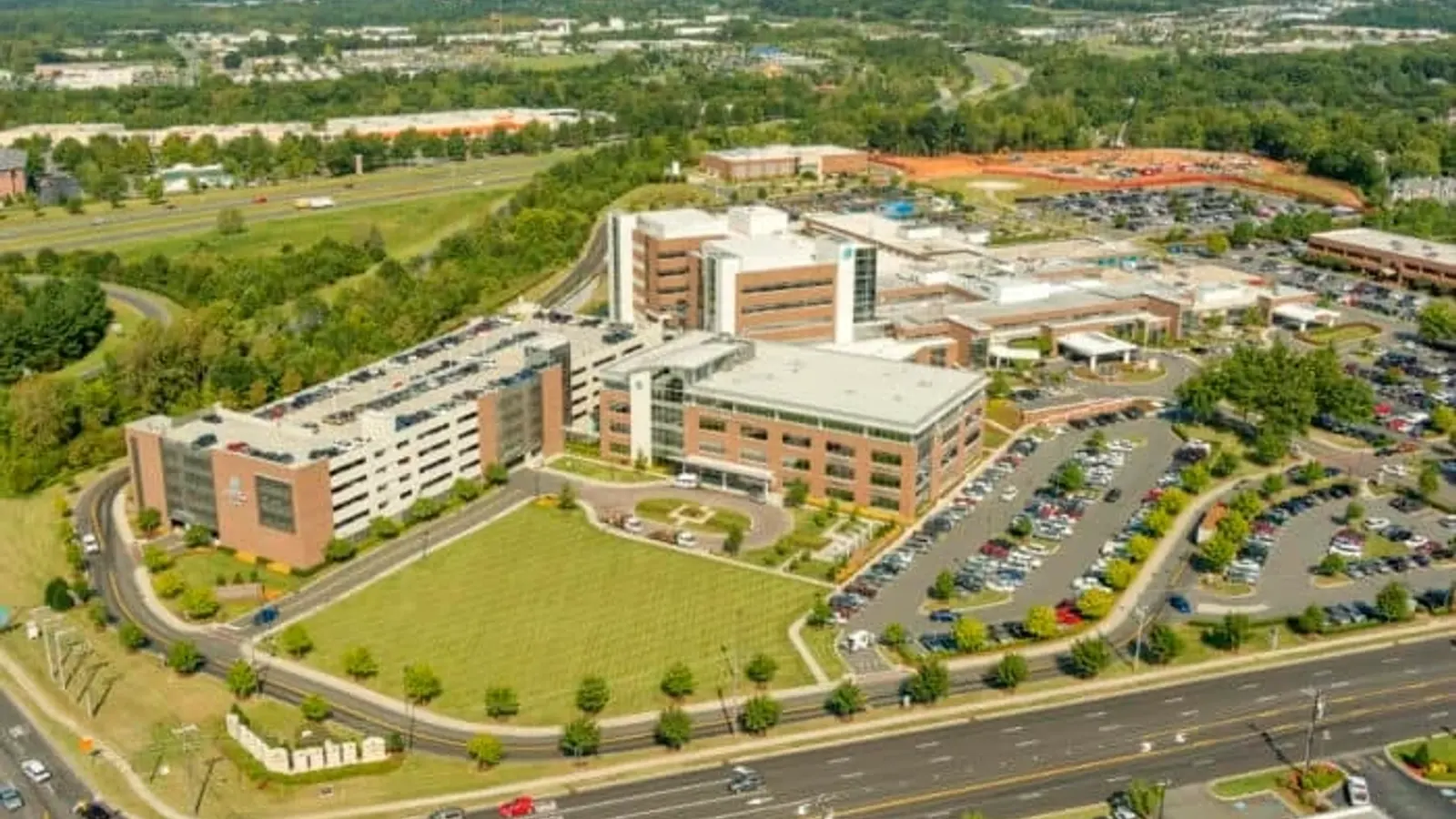CAROLINAS CONTINUECARE HOSPITAL AT PINEVILLE hospital exterior