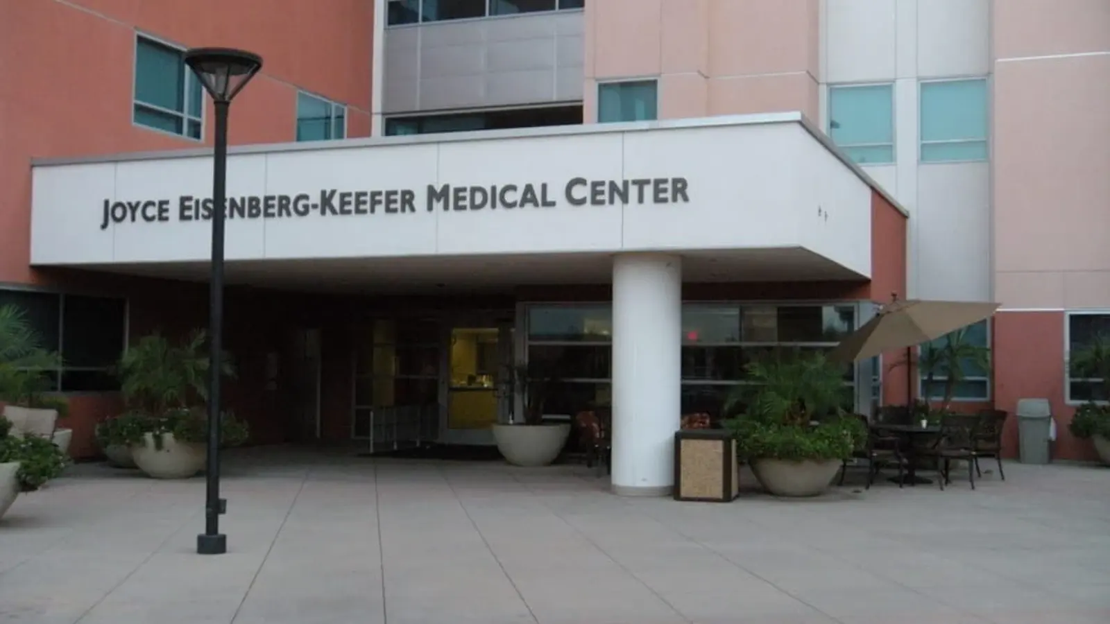 Joyce Eisenberg Keefer Medical Center in Reseda, CA