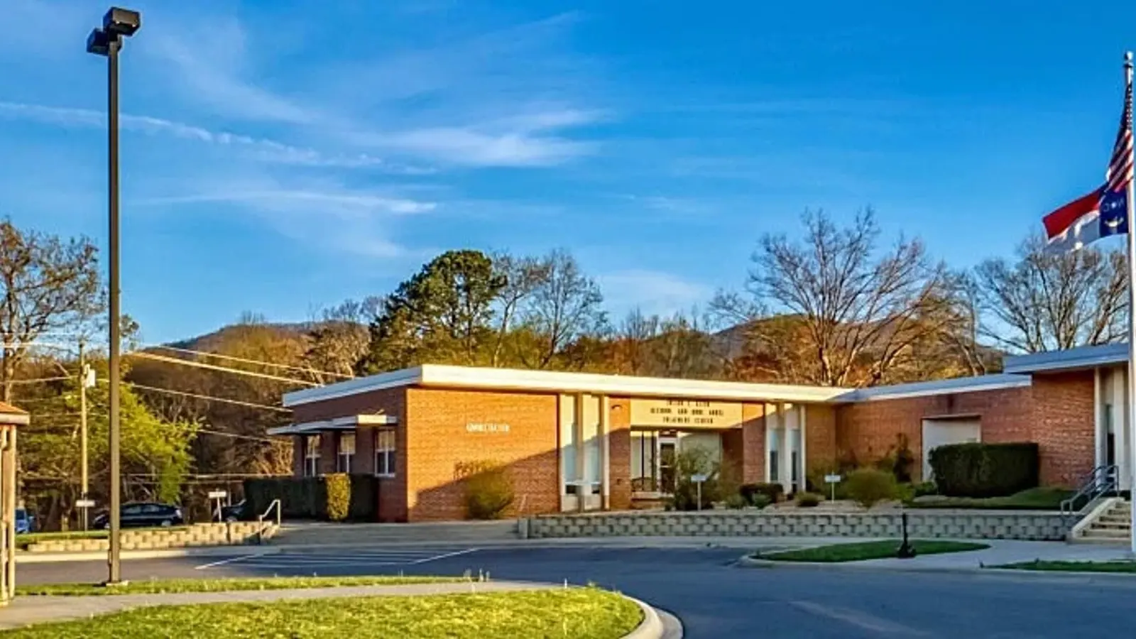 JULIAN F. KEITH ALCOHOL AND DRUG ABUSE TREATMENT CENTER hospital exterior