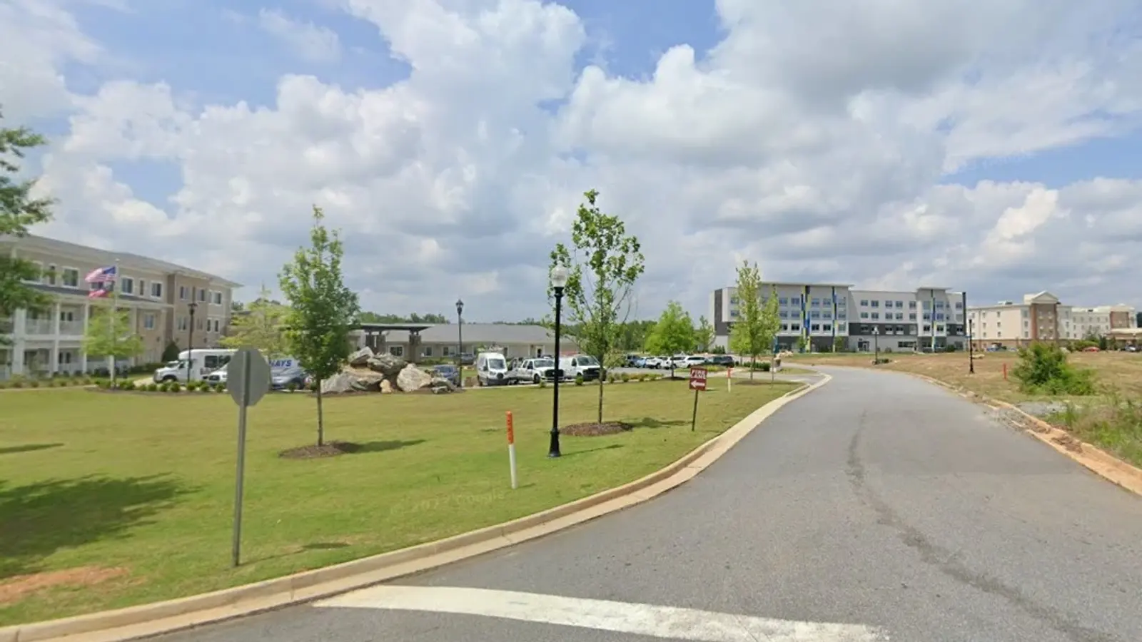 Atrium Health Navicent Rehabilitation Hospital Entrance