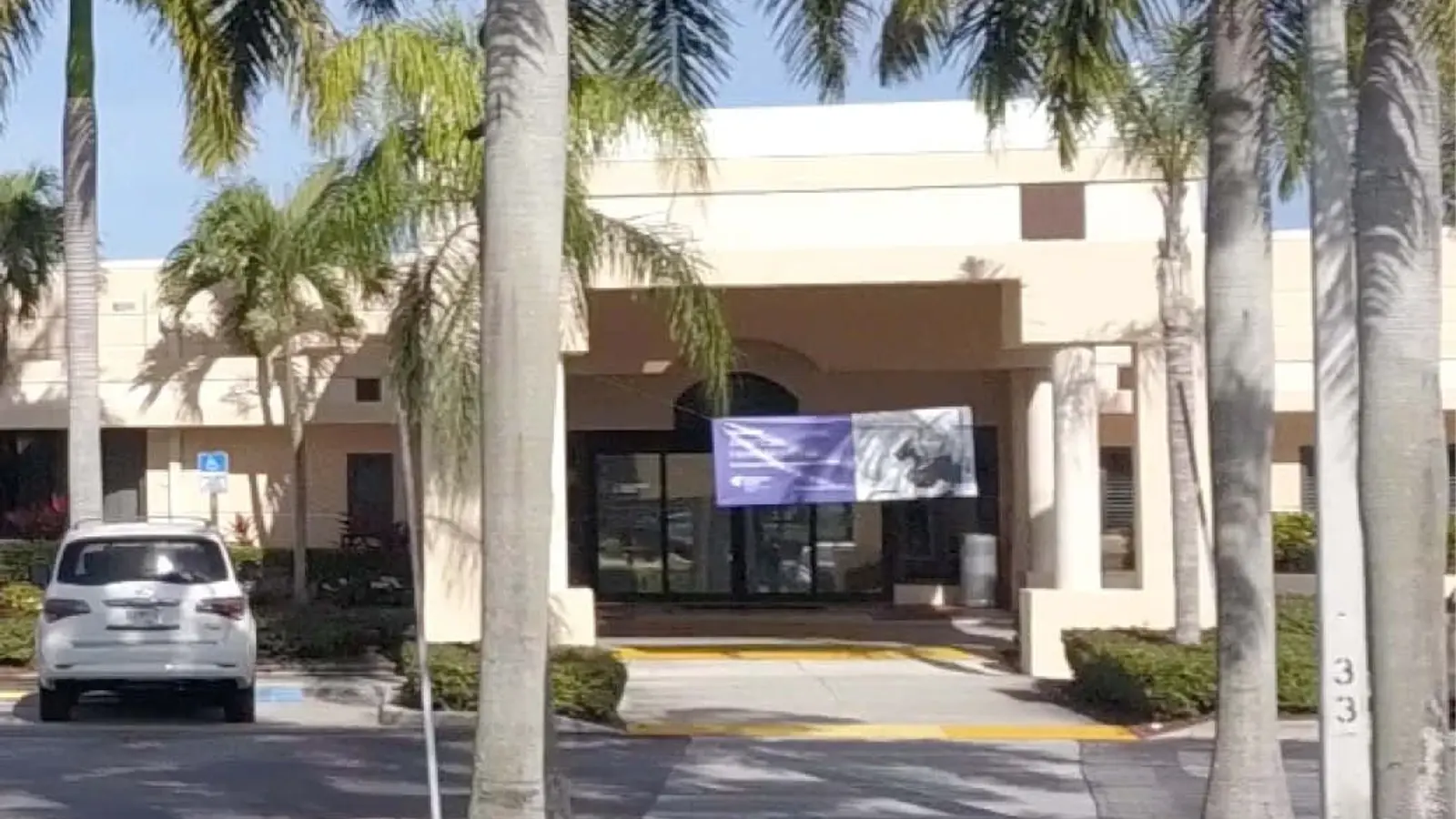 Encompass Health Rehabilitation Hospital of Miami Exterior Image