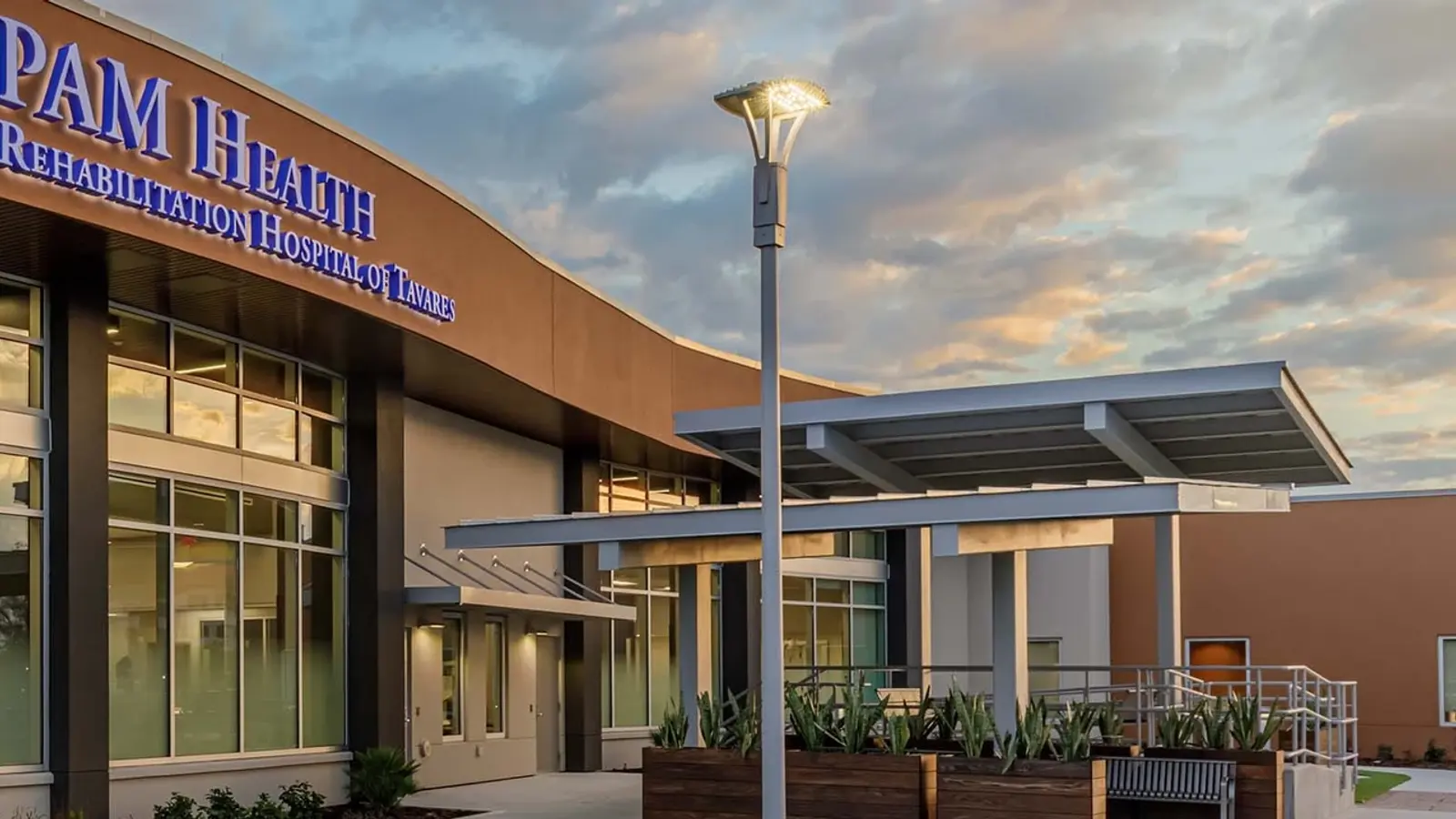 Tavares exterior