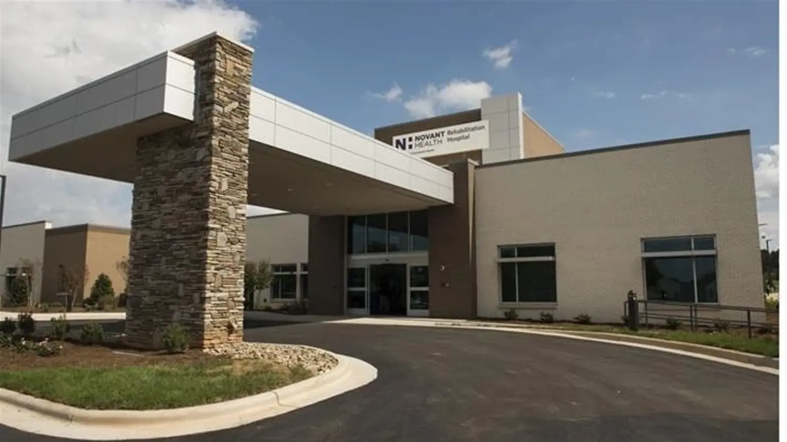 NOVANT HEALTH REHABILITATION HOSPITAL hospital exterior