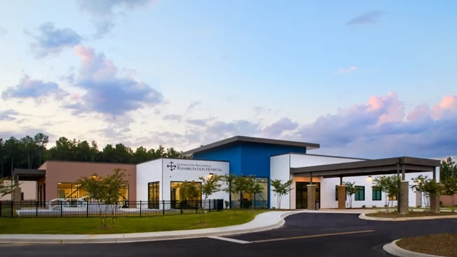 LEXINGTON REGIONAL REHABILITATION HOSPITAL hospital exterior